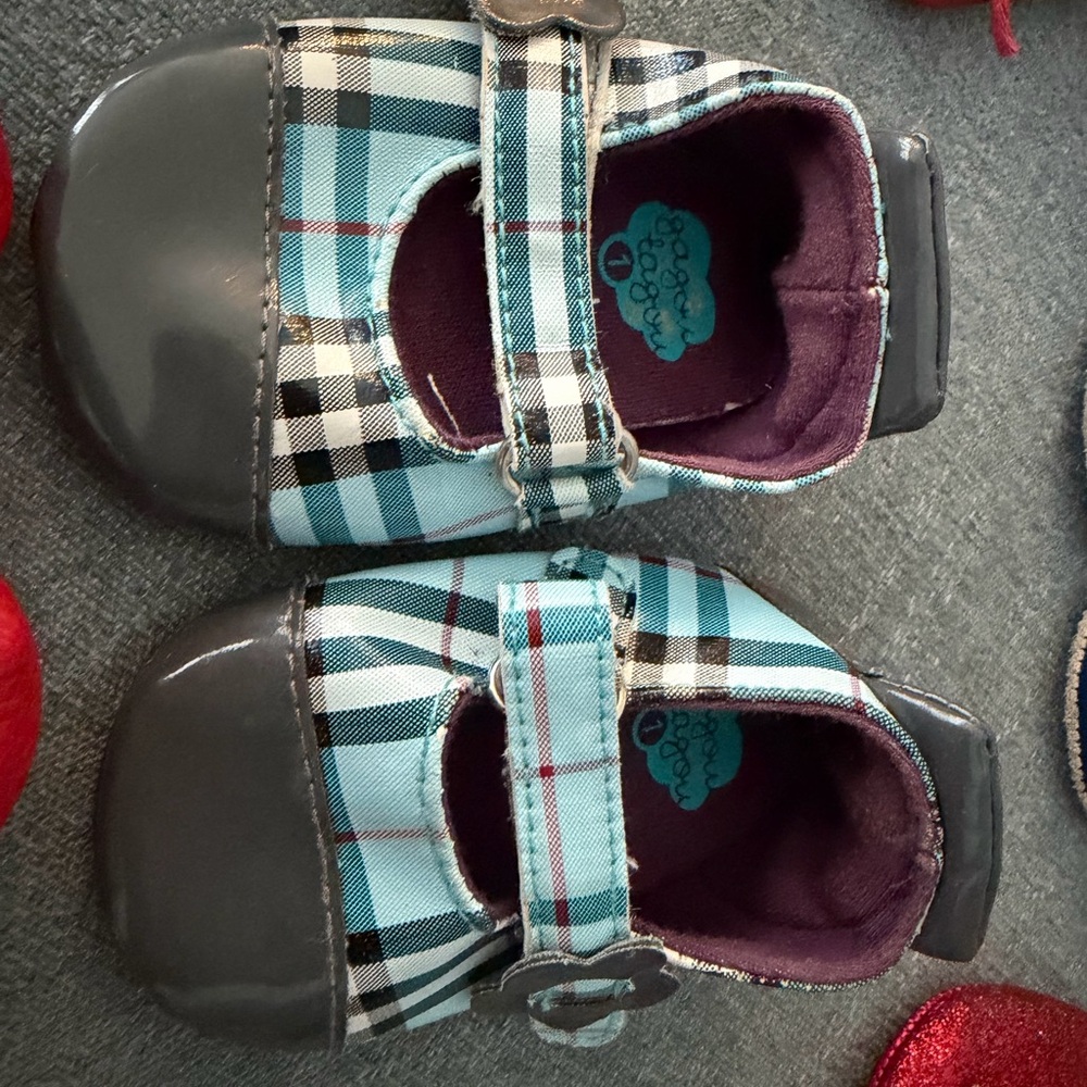 Lot of NWOT and EUC baby shoes - Picture 6 of 9